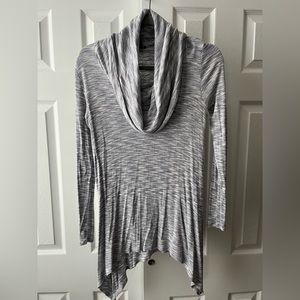 Women’s top, light purple, size s